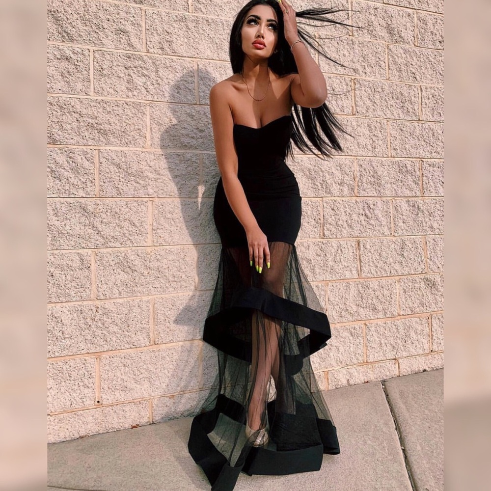 ✨🆕 FASHION NOVA Center of Universe Dress ‼️🌈✨🌎